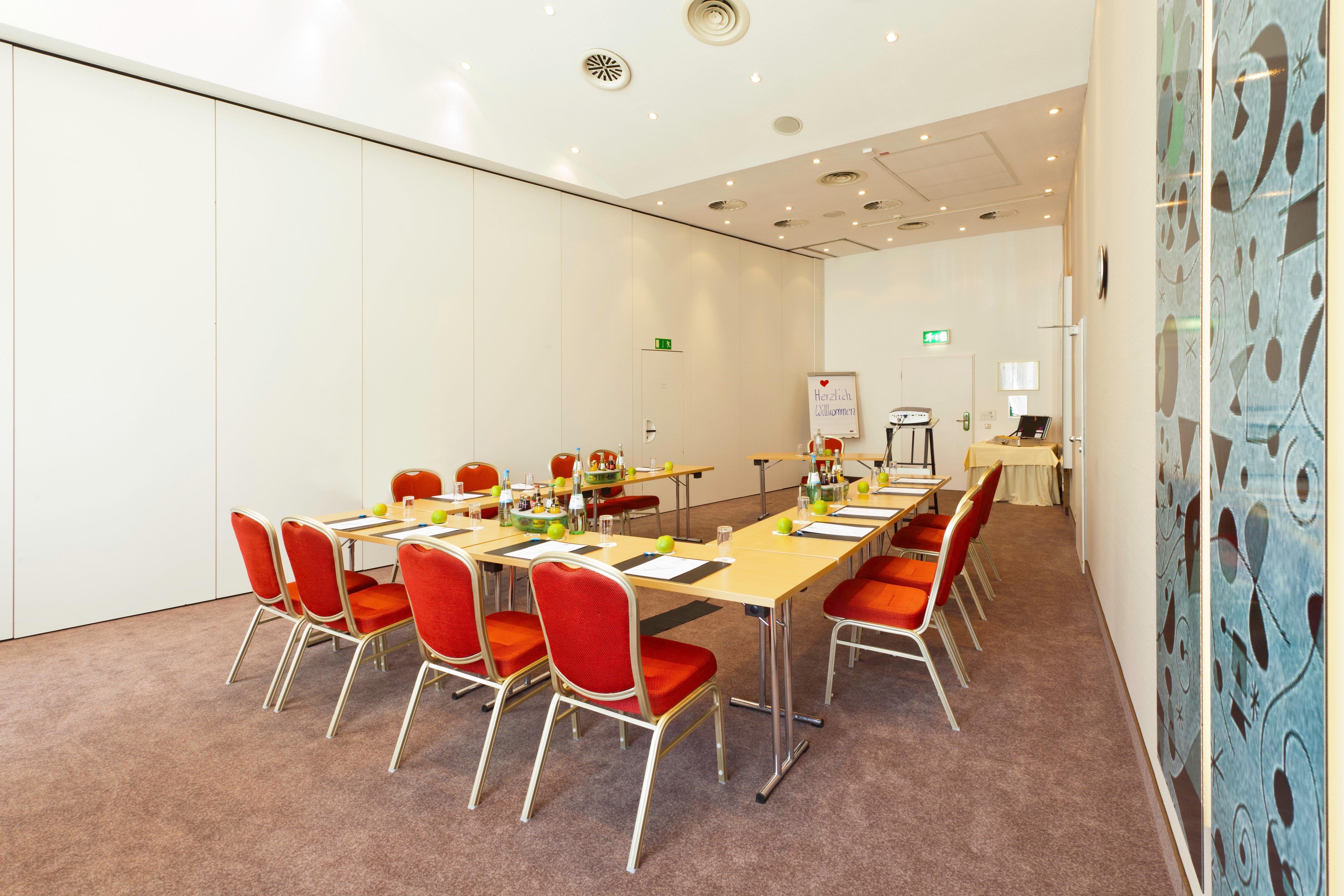 Holiday Inn Stuttgart By Ihg Eksteriør bilde