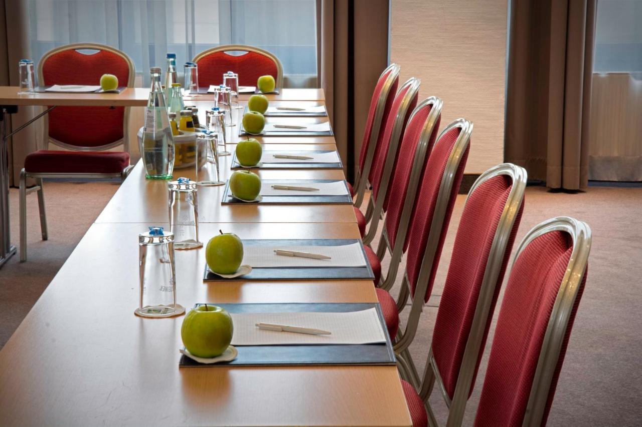 Holiday Inn Stuttgart By Ihg Eksteriør bilde